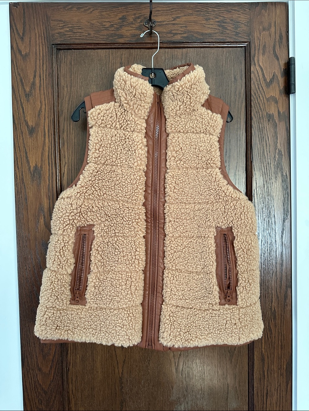 Tuckernuck Camel Sherpa Zip Vest - Reversible Size M